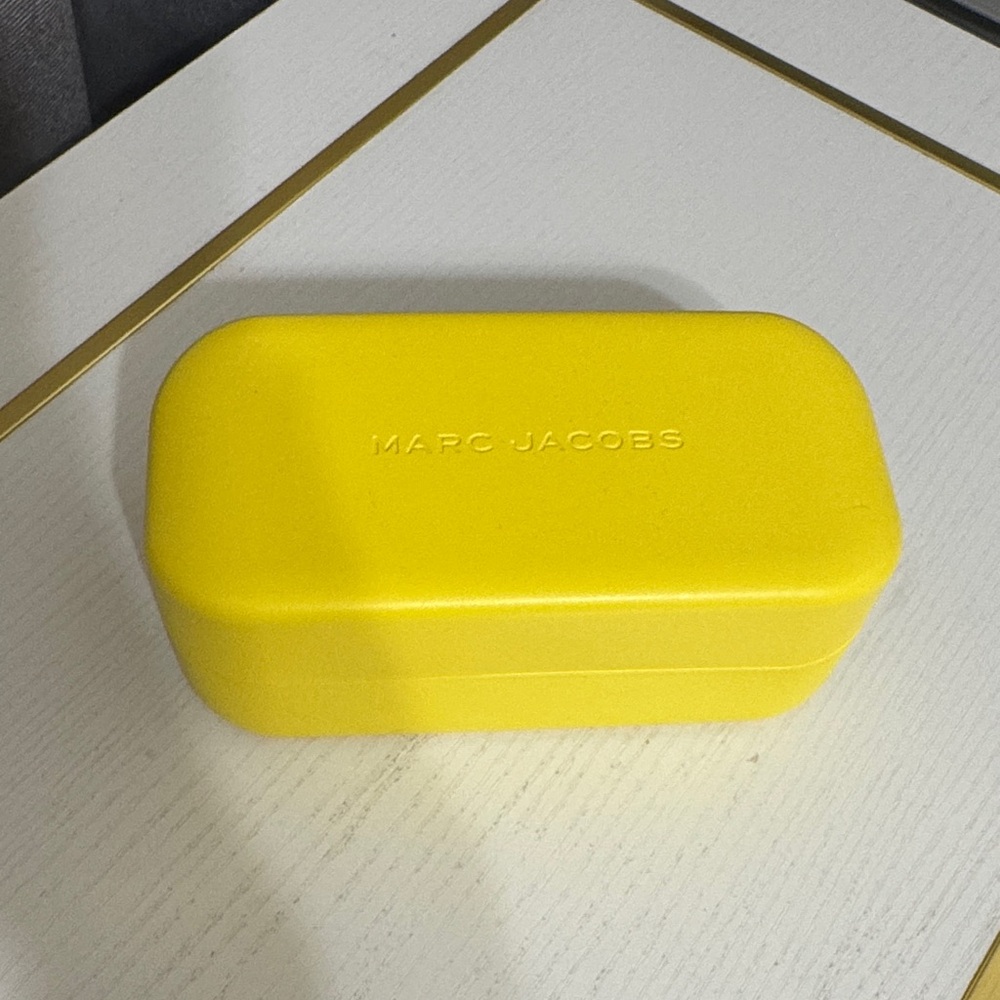 Marc Jacobs Bright Yellow Hard Sunglasses Case it is new